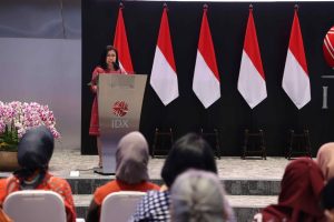 Sambutan oleh Direktur BEI, Ibu Risa Rustam